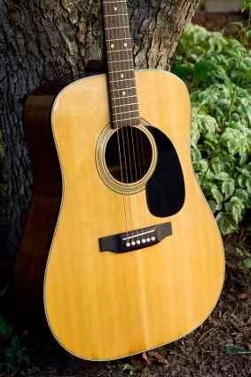 Used Acoustic Guitar