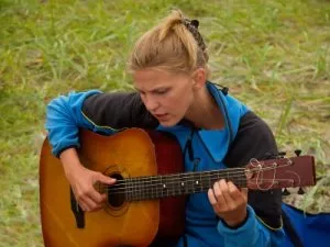 Webmaster at play-acoustic-guitar.com Contact Play Acoustic Guitar